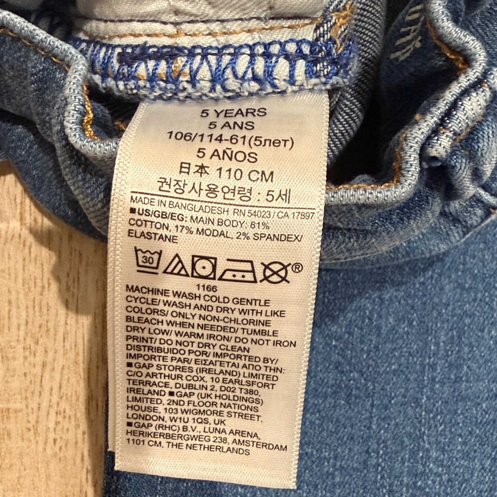5T GAP Kids Classic Blue Jeans - Picture 5 of 5